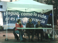 Presentació de la campanya de signatures de la Taula de l'aigua // Foto: Anna Mestre