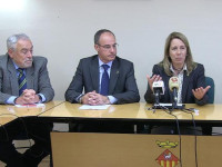 Santiago Santanach, a l'esquerra en un acte de presentació // Imatge cedida per l'Ajuntament de Matadepera