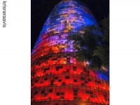 Torre Agbar // Foto: @krisraraavis