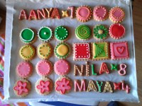 Galletas de mantequilla decoradas con glasa real // Imatge Menjar a Cala Blanca