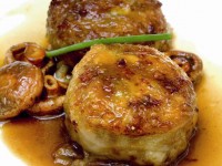 Peus de porc farcits de bolets